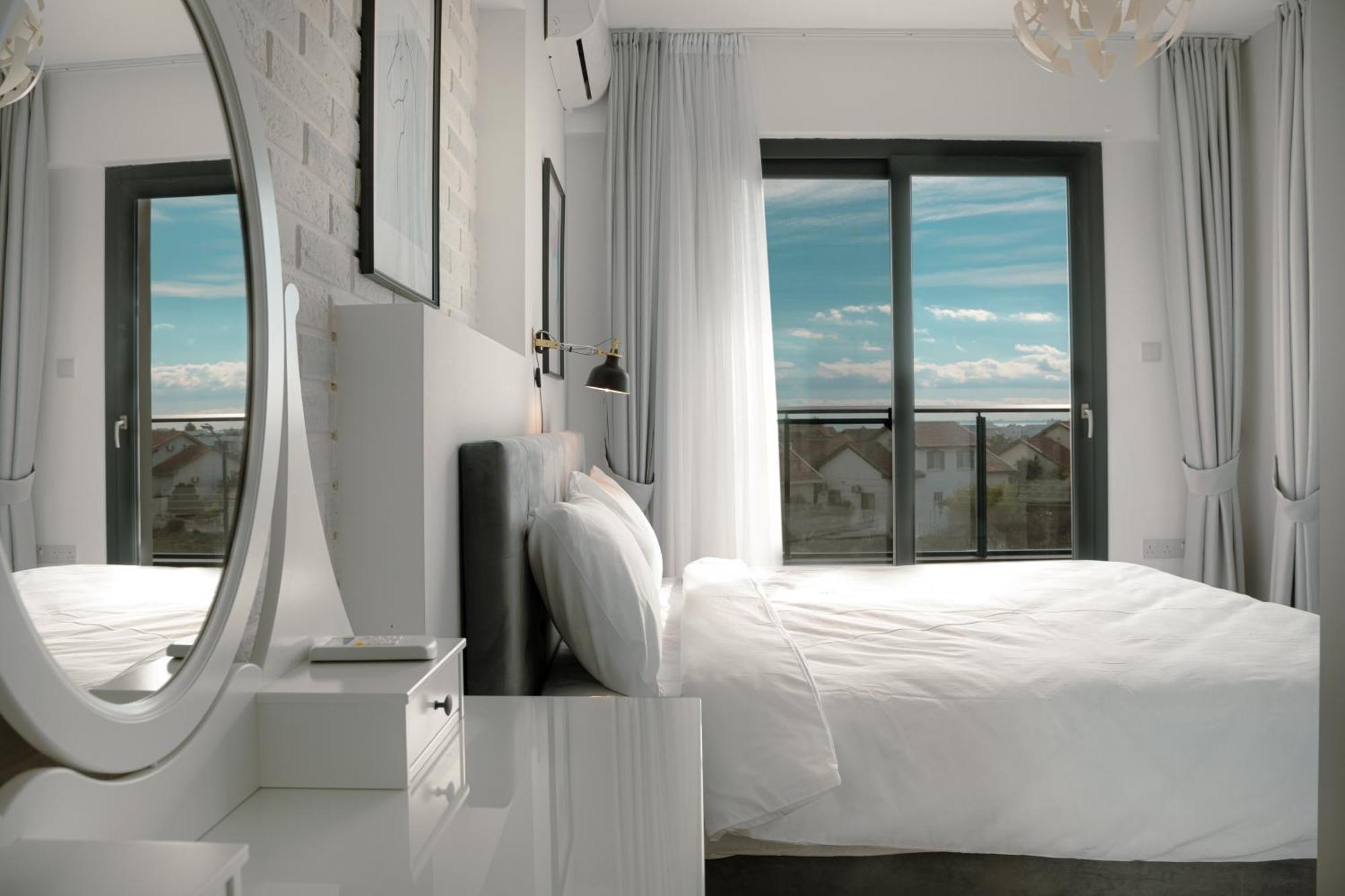 Gastria Caesar Blue Seaside Luxury Apartments מראה חיצוני תמונה